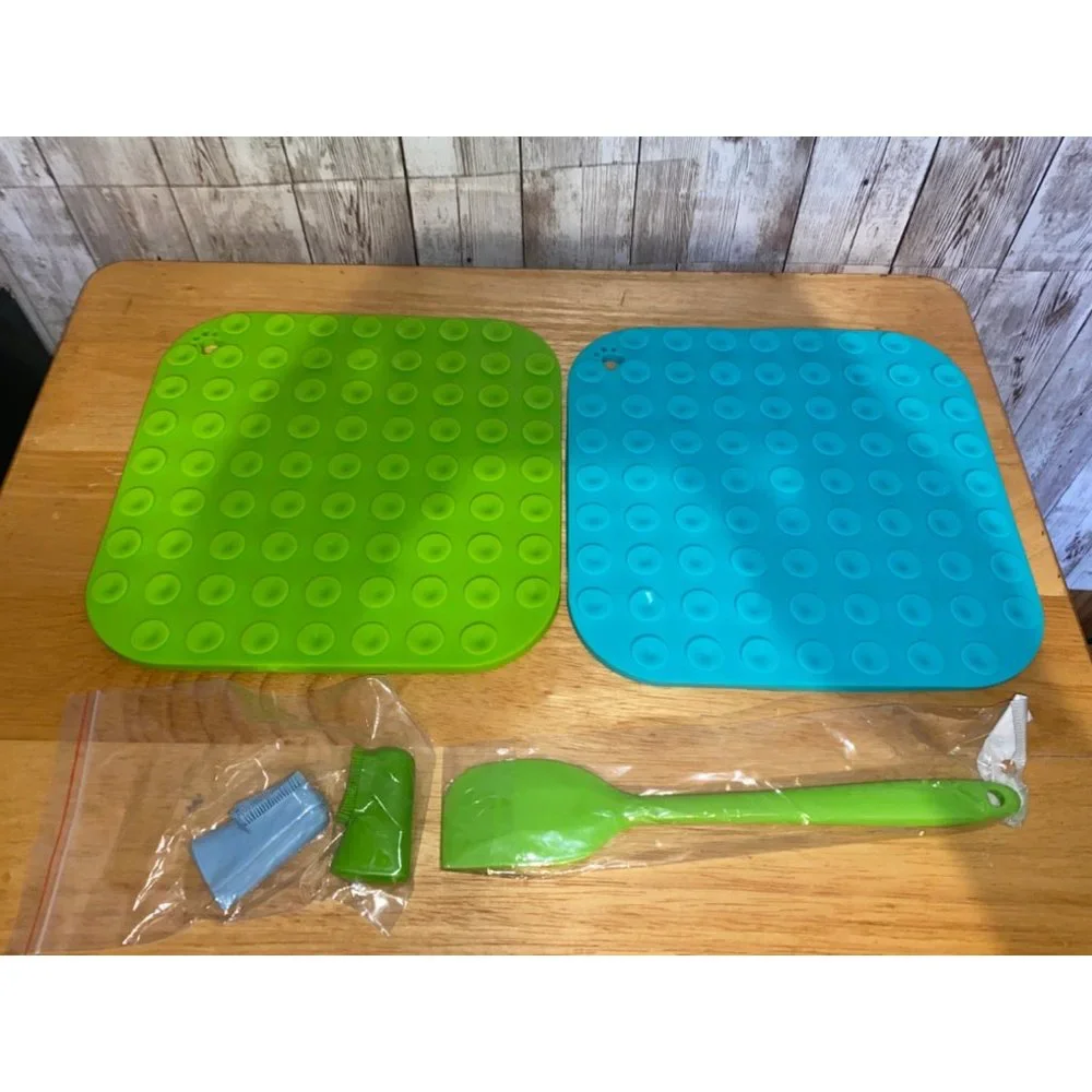 2 Licking Mats w/ Suction Cups Dogs Cats Slow Feeder Boredom Anxiety Nail Trim